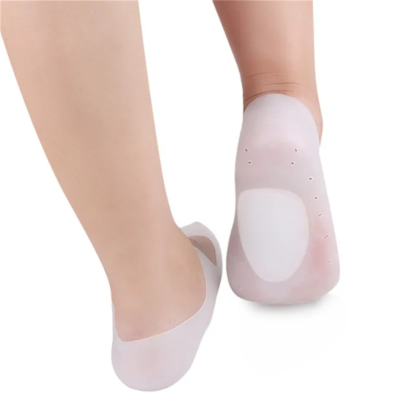 1 пара белых перфорированных носочков с носками-башмачками и бантиками