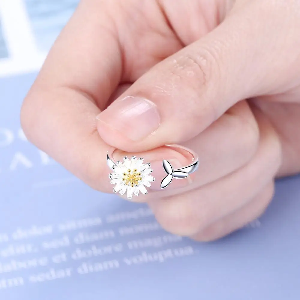 

Kpop Small Daisy Rings for Women Models Simple Silver colour Opening Adjustable Ring Student Girlfriend Gift Fashion Jewellery