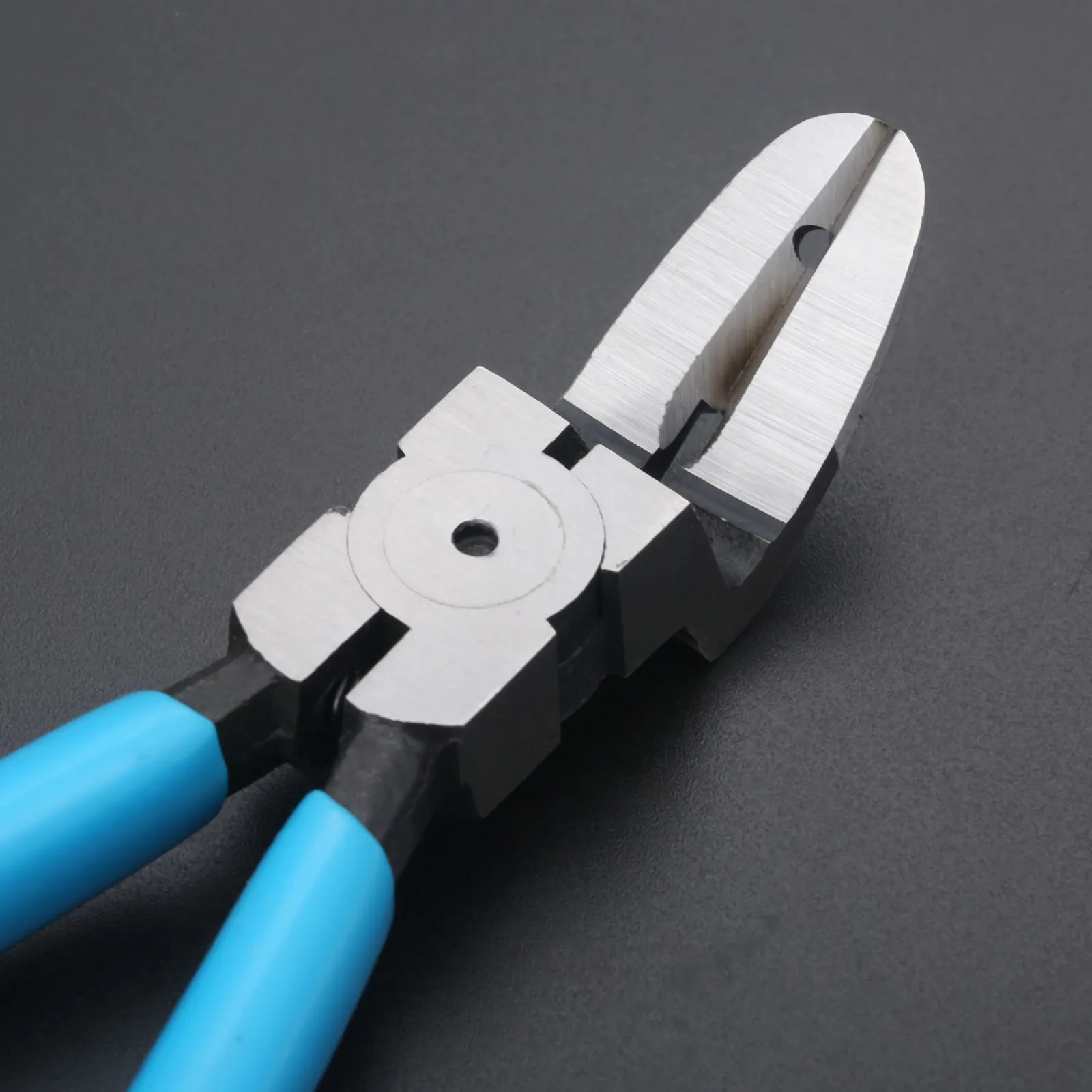 Инструменты для ремонта автомобильных креплений многофункциональные