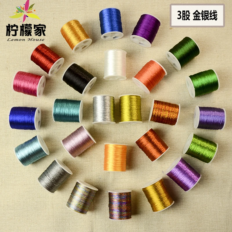 3 нити золотистой и серебристой кисточки обернутые вокруг нитки плетеная веревка