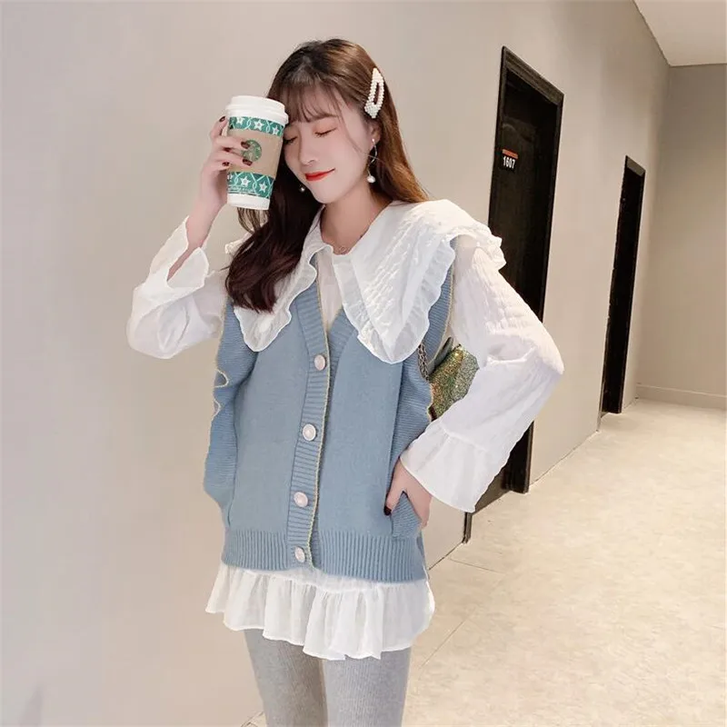 Женский трикотажный жилет с оборками и рубашка большими лацканами свитер без