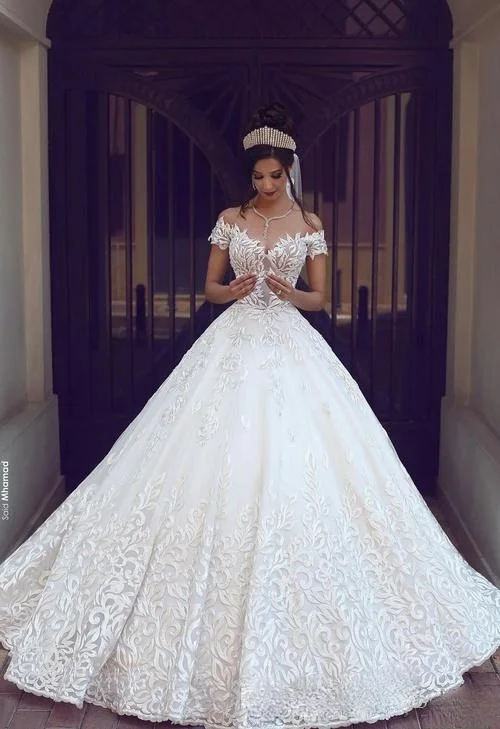 

New Vintage Lace Wedding Dresses Sexy Off the Shoulder Short Sleeves Applique Sweep Train A Line Wedding Bridal Gowns Custom