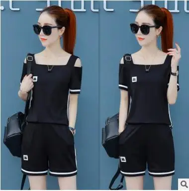 

2000Woman shirt and pants