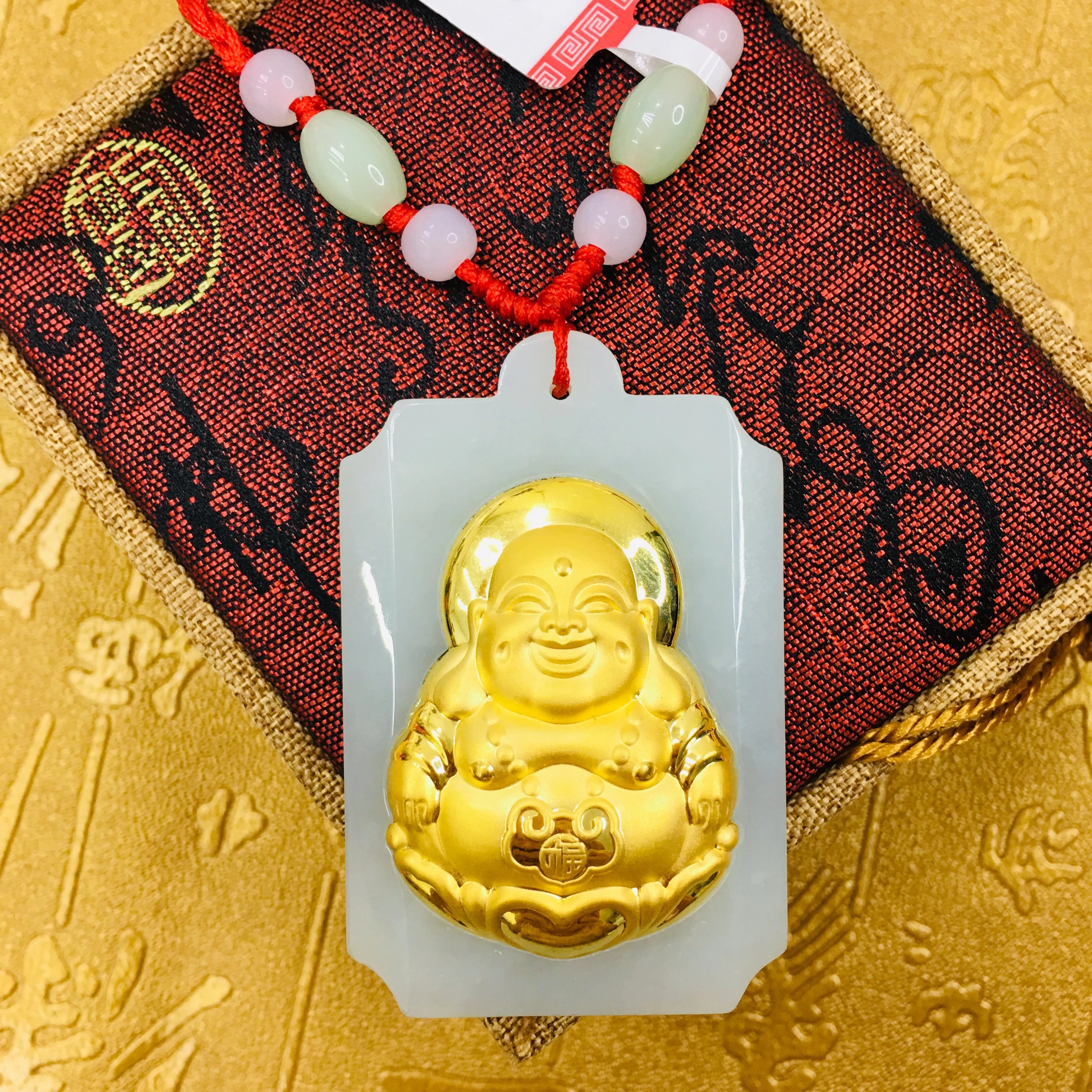 Отправить сертификат уровня а большая часть подвескаиз натурального камня белый