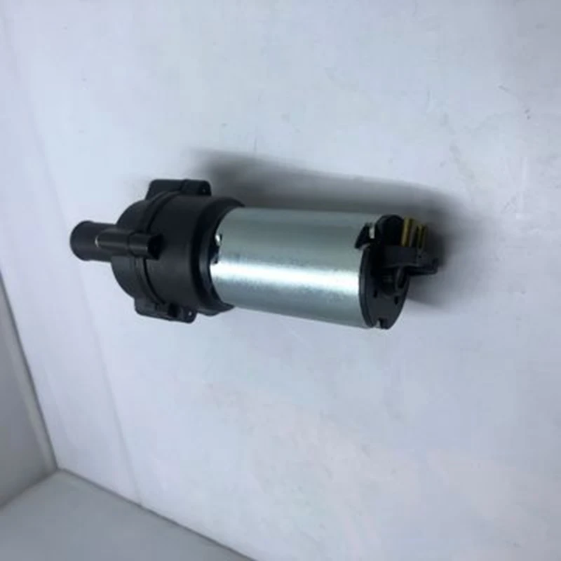 

AU05 -Automobile Auxiliary Water Pump Electronic Water Pump for Mercedes-Benz W202 W210 R129 0018353564