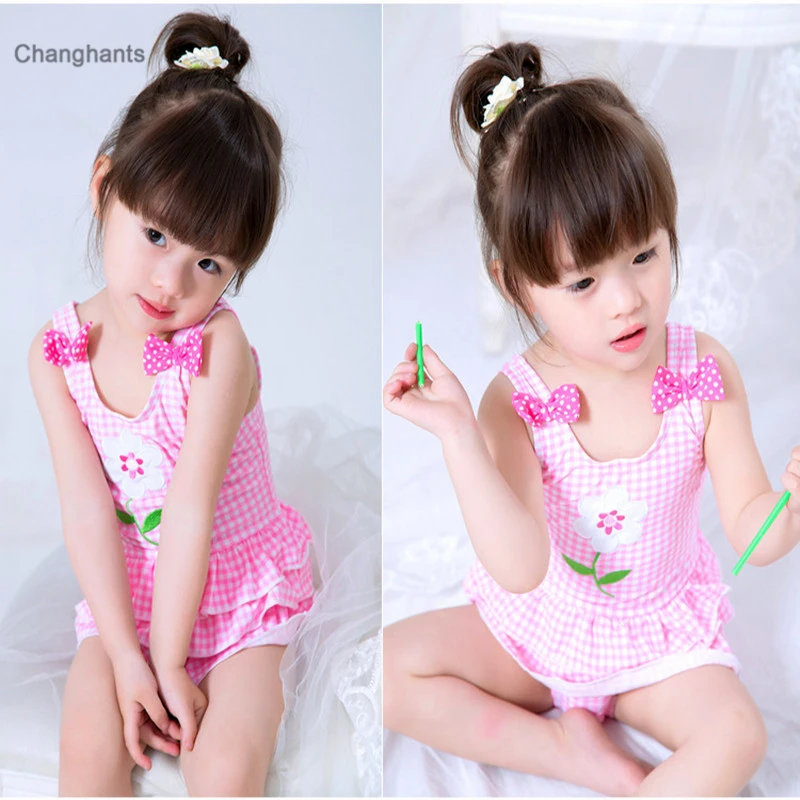 Купальник для девочек с розовыми клетчатыми и цветочными узорами детский