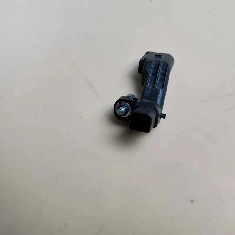 Датчик положения кривошипа 03C906433A для VW EOS BEETLE TIguan AMAROK Jetta Golf Passat Beetle AUDI A6 A4 A3 Q5 TT |