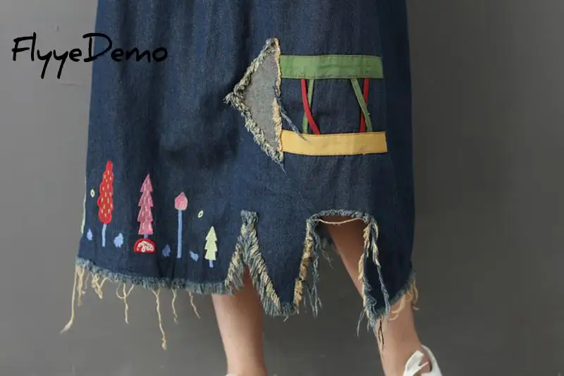 Женская джинсовая юбка до середины икры большого размера с дырками и кисточками