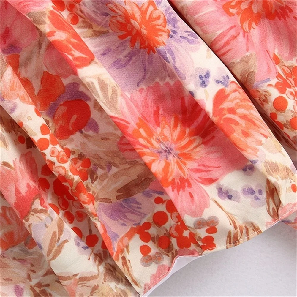 

2020 Spring Women's New Round Neck Seven-point Sleeve Pleated Fabric Short Shirt Flower Print Stretch Hem Short Shirt