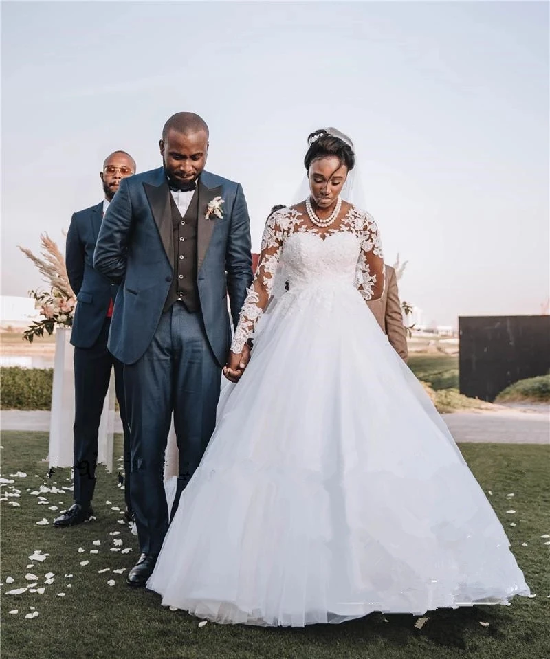 

African Long Sleeves Wedding Dresses 2021 Ball Gown Plus Size Vintage Lace Chapel Train Dubai Nigeria Arabic Country Bridal Gown