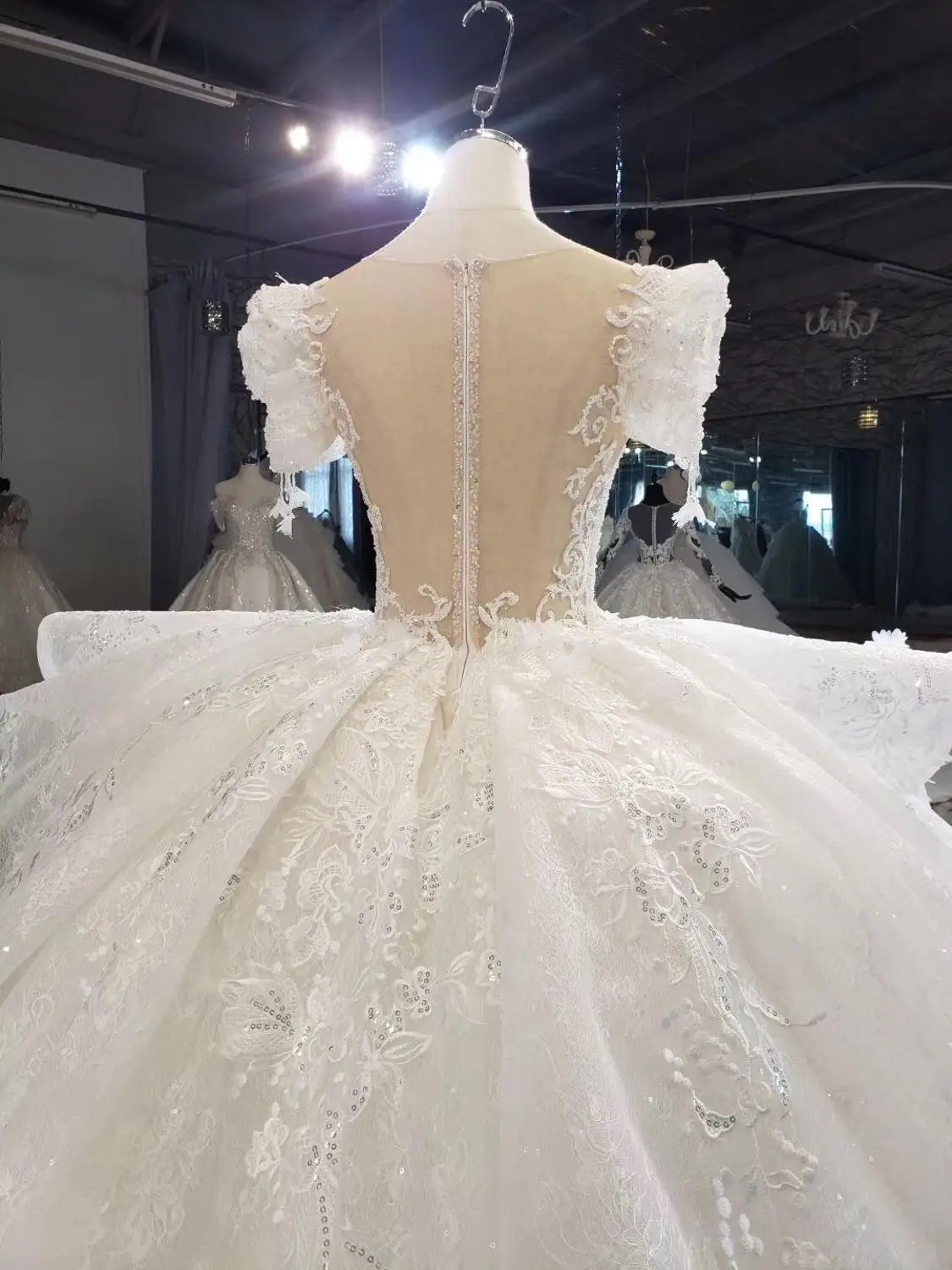 Luxury 2020 white lace ball gown wedding dress short sleeves 1.5 meters train illusion invisible zipper back
