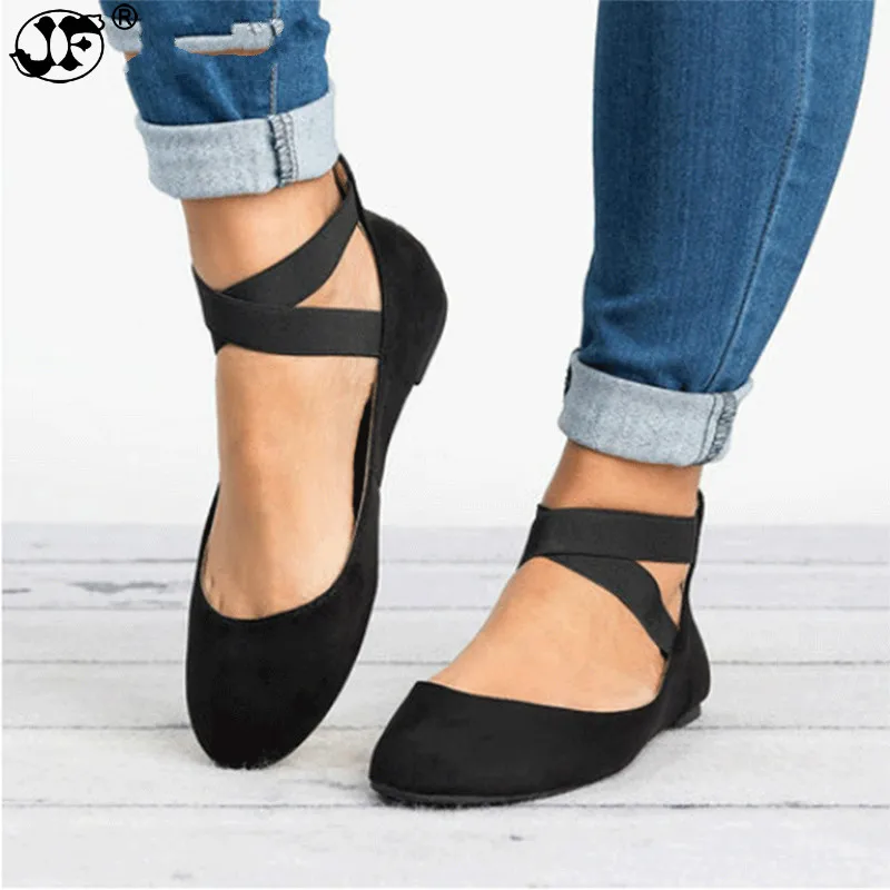 Туфли женские на плоской подошве модные гладиаторы низкий каблук эластичный