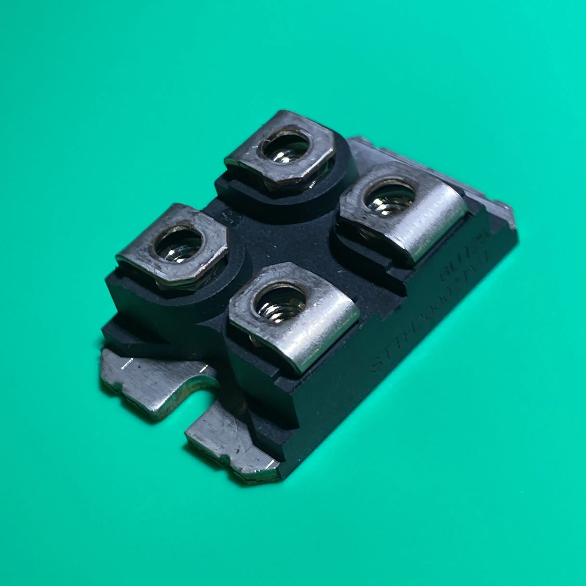 STTH20002TV1 IC модуль IGBT STTH 20002TV1 TURBO 2 ультрабыстрого выпрямителя высокого напряжения STTH20002T-V1