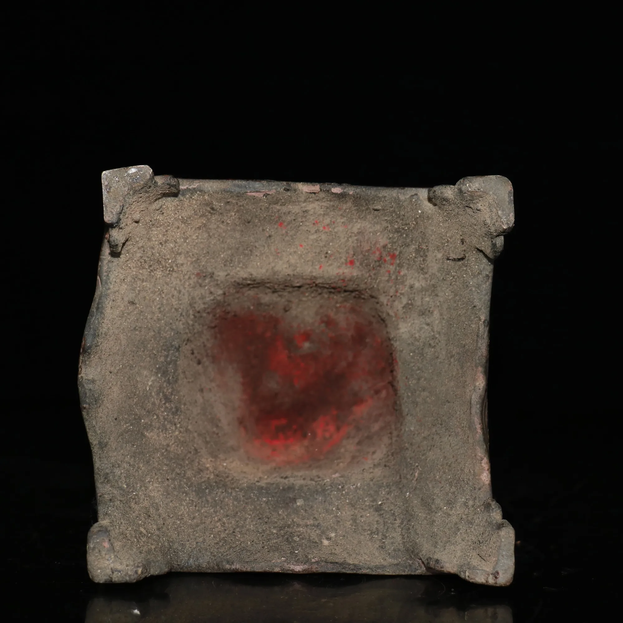 

LaoJunLu Old Tibetan Old Copper Tires Open To Spread Cinnabar Buddha Statues. Imitation antique bronze masterpiece collection