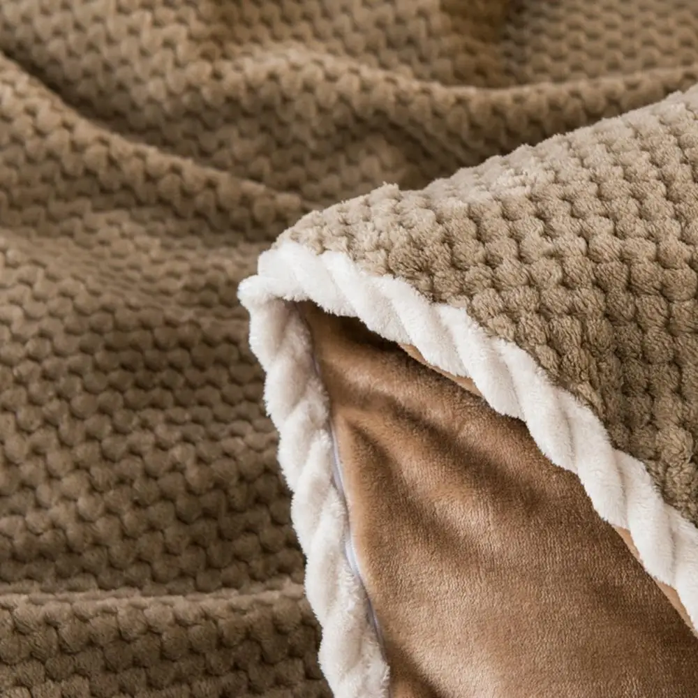 Зимнее Фланелевое стеганое одеяло мягкое Червячное коричневое Флисовое с