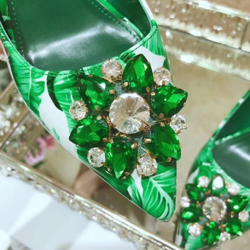 Туфли на высоком каблуке с острым носком разноцветные | Обувь