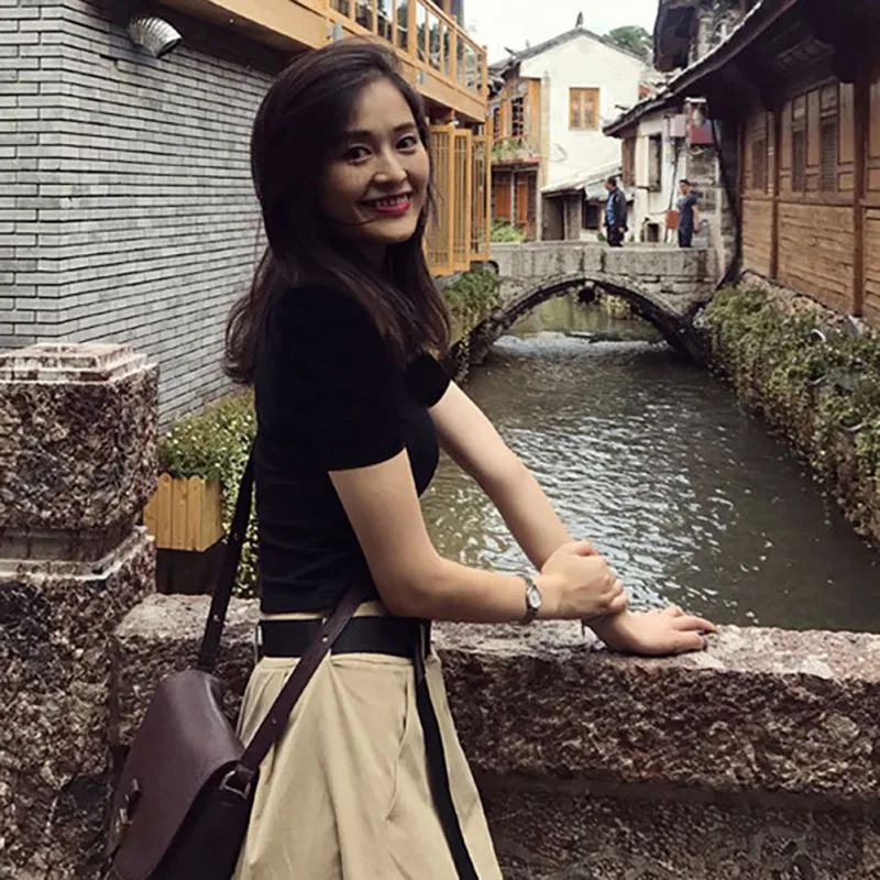 Летняя женская Стильная Элегантная модная дизайнерская Однотонная футболка с