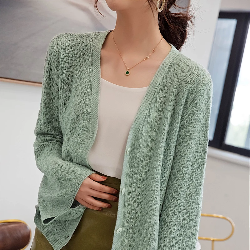 

BELIARST 2019 Autumn and Winter New Cashmere Sweater Cardigan Women V-neck Loose Sweater Knit Large Size Coat Sweater