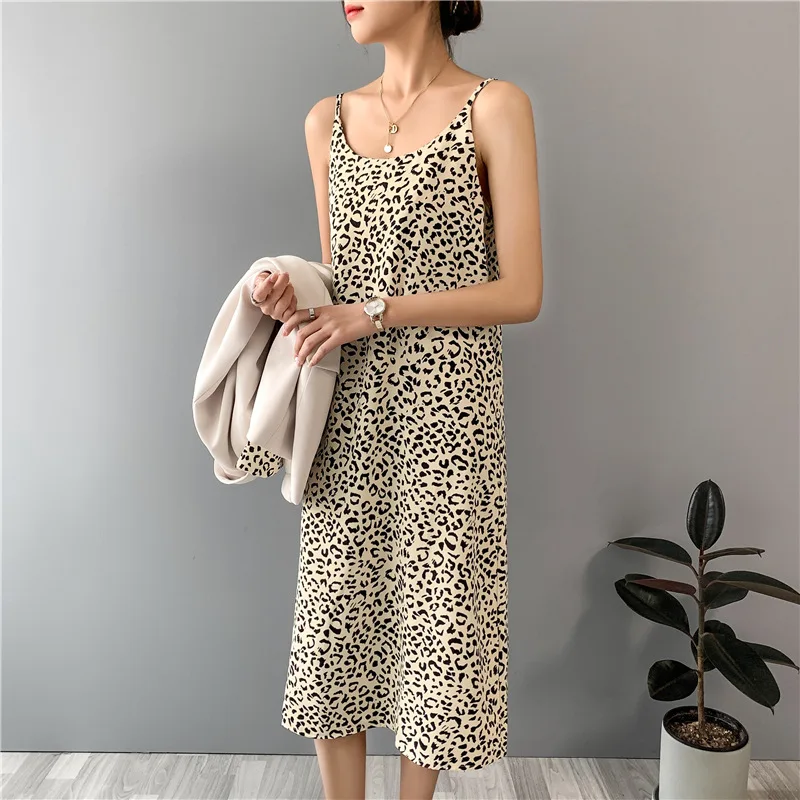 

Summer Women's Dress 2021 New French Style Retro Chiffon Sling Sweet Small Fresh Floral Group Fashion Casual Beach Style Dress