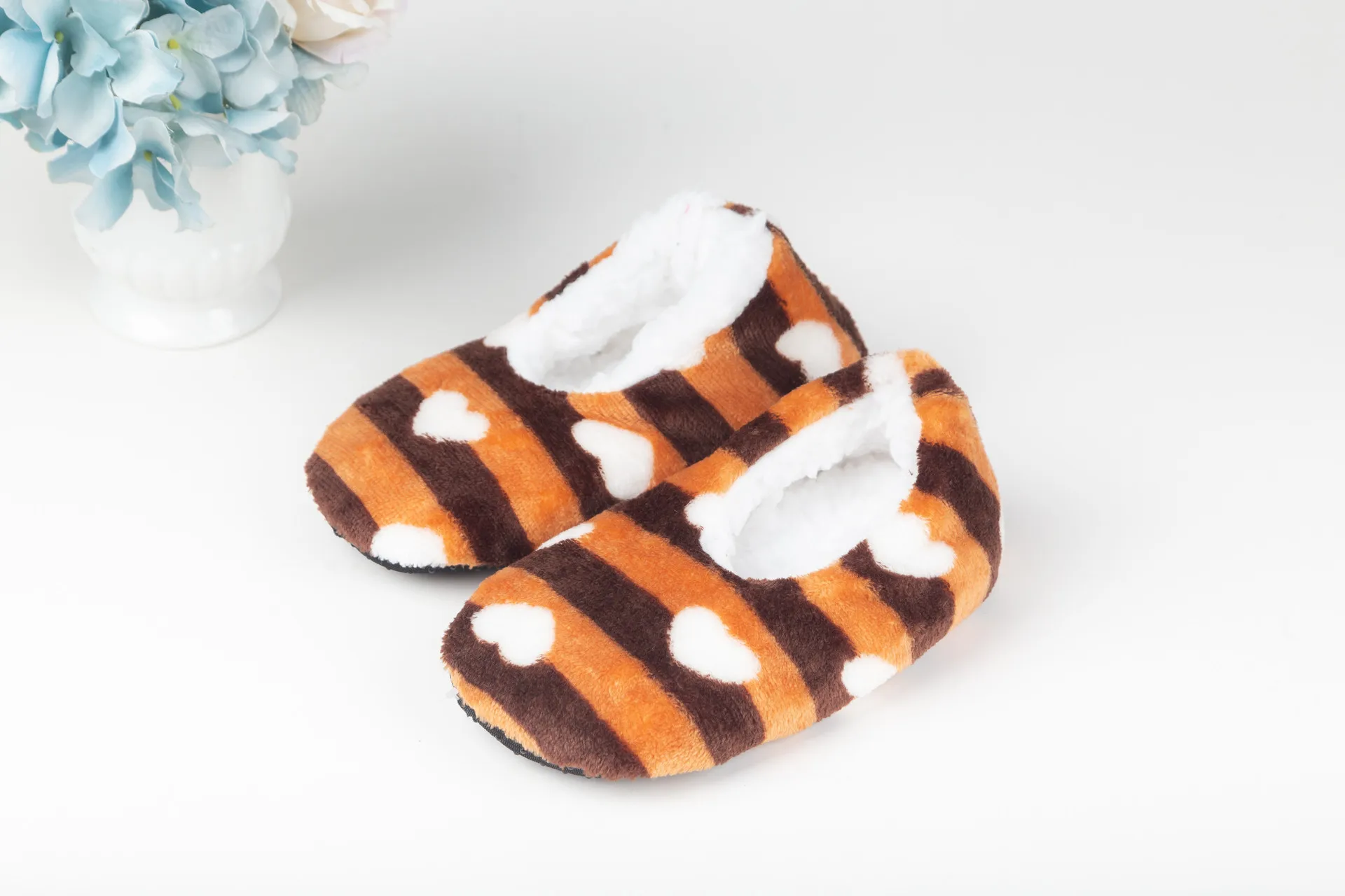 Children's Socks Thick Warm Indoor Floor Velvet Padded Soft Anti-slip Slippers Christmas Gift Love Pattern Vintage | Женская одежда