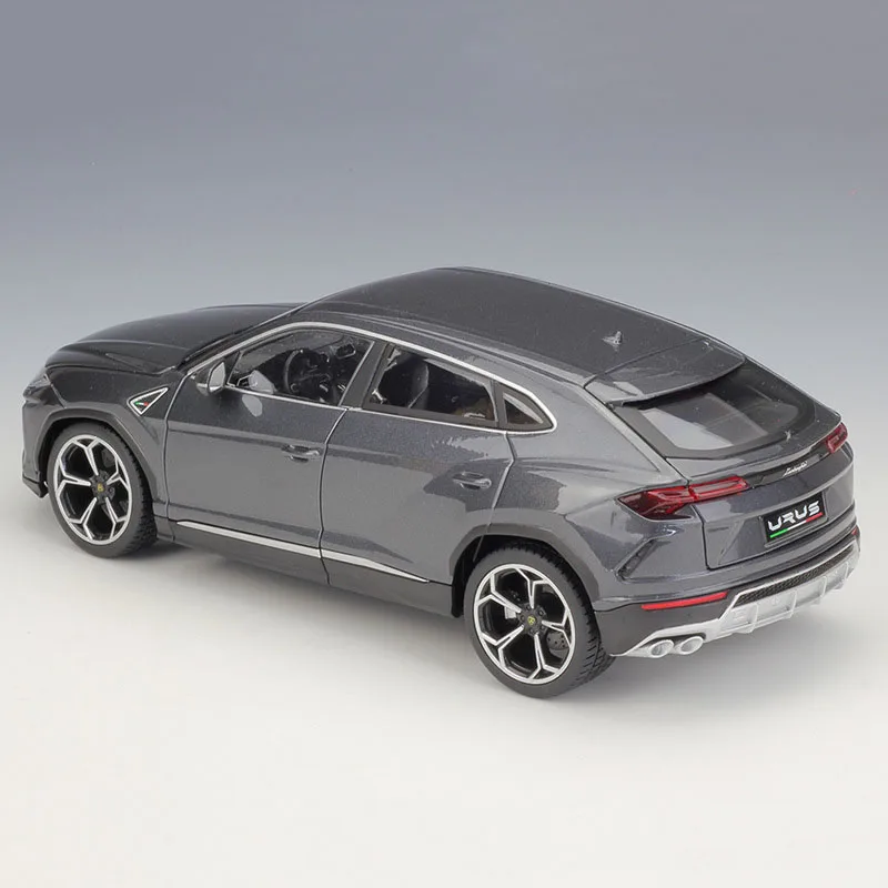 Bburago литая модель автомобиля 1:18 SUV Urus внедорожный металлический сплав Высокая имитационная машина с базой Игрушки для мальчиков подарки для мальчиков