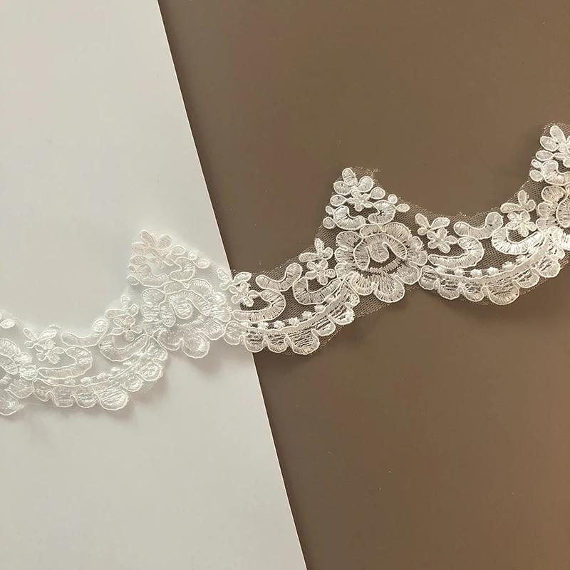 Изящный 2 ярда Белый/цвета слоновой кости цветок Венеция сетка аппликация с