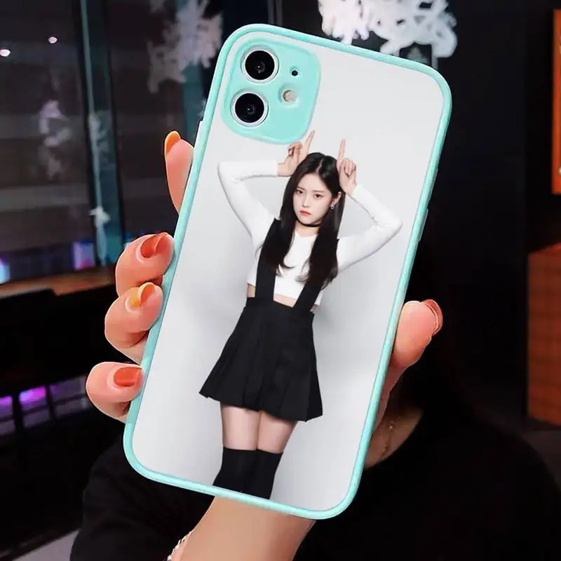 

Carcass Best Loona Hyunjin YVES Phone Case For iPhone 12 11 Mini Pro XR XS Max 7 8 Plus X Matte transparent blue Back Cover