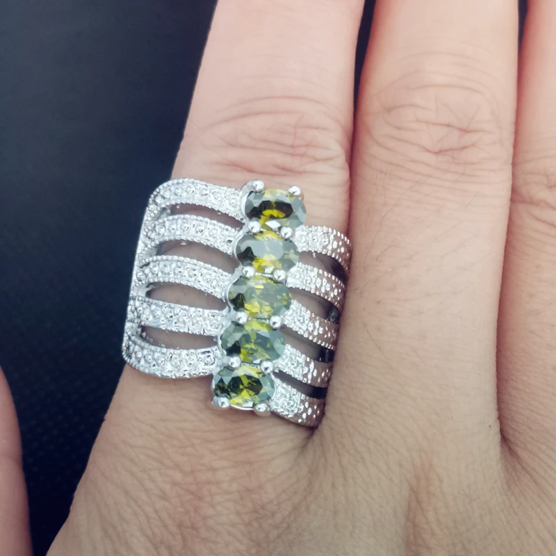 Женское кольцо в стиле панк с фианитом | Украшения и аксессуары