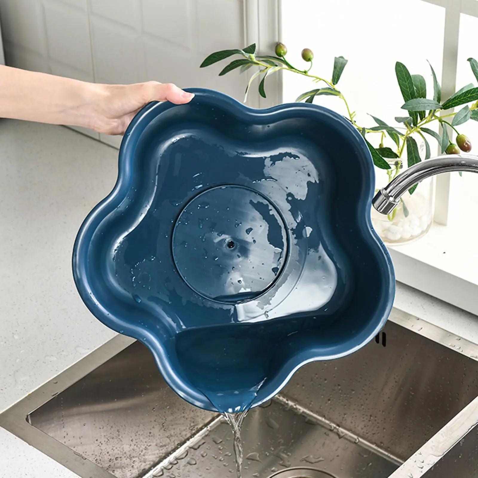

Rotating Hot Pot Platter Double-Layered Flower-shaped Rotating Divided Fruit Basket for Vegetable Platter Washing