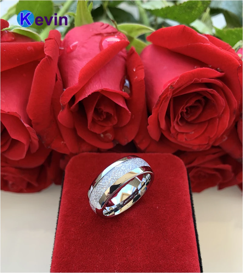 Метеоритовое кольцо Женское с белой инкрустацией метеорита ширина 6 мм 8 удобная