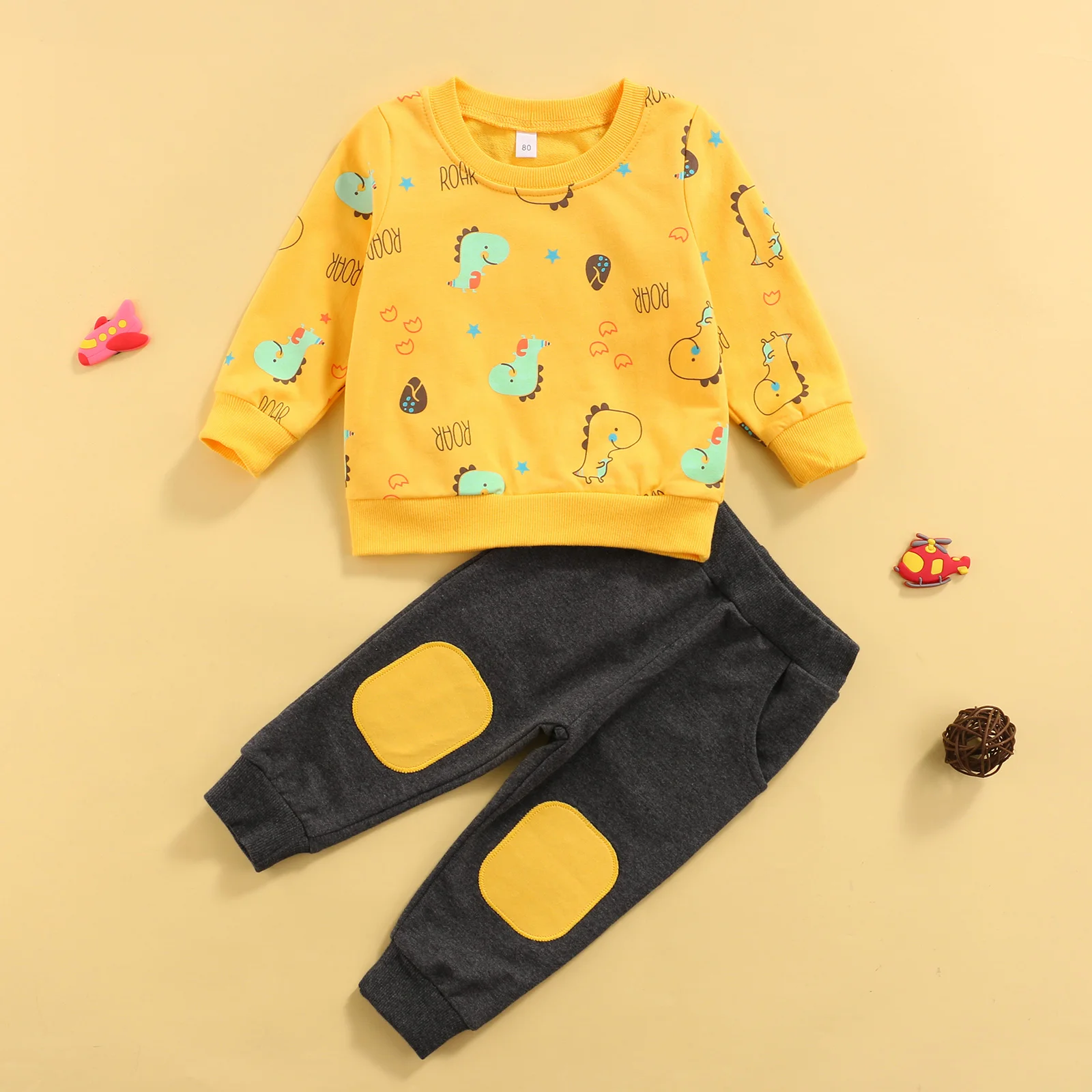 

Набор осенней повседневной одежды для маленьких мальчиков Pudcoco, 2 шт., 6 цветов, пуловер с длинным рукавом и мультяшным принтом динозавра, Сви...