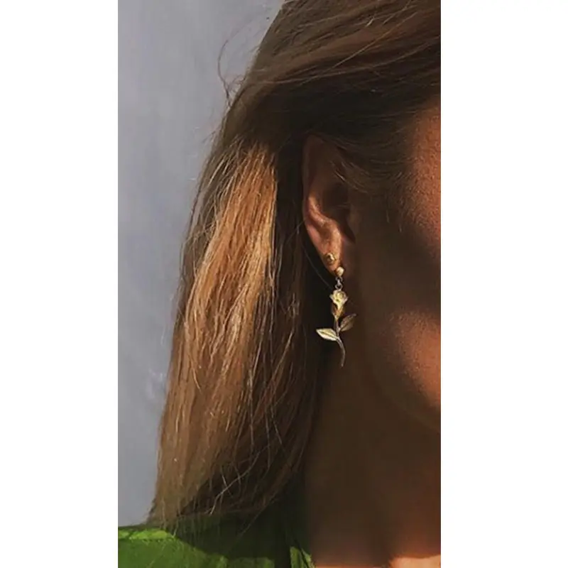 

JUST FEEL New Tiny Hoop Earrings For Women Girl Gold Cartilage Hoop Earrings Jewelry Heart Cross Star Triangle Charm Earrings