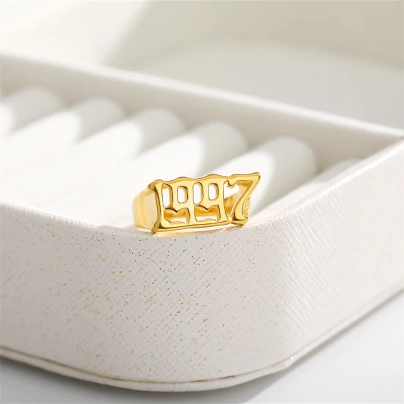 Опциональные кольца для мужчин и женщин от 1990 до 2000 лет в стиле панк из