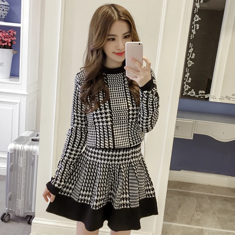 

Houndstooth Plaid Sweater Skirt Suit Women 2 Piece Set Long Sleeve Vintage Matching Set O Neck Button Knit Mini Skirt Set A068