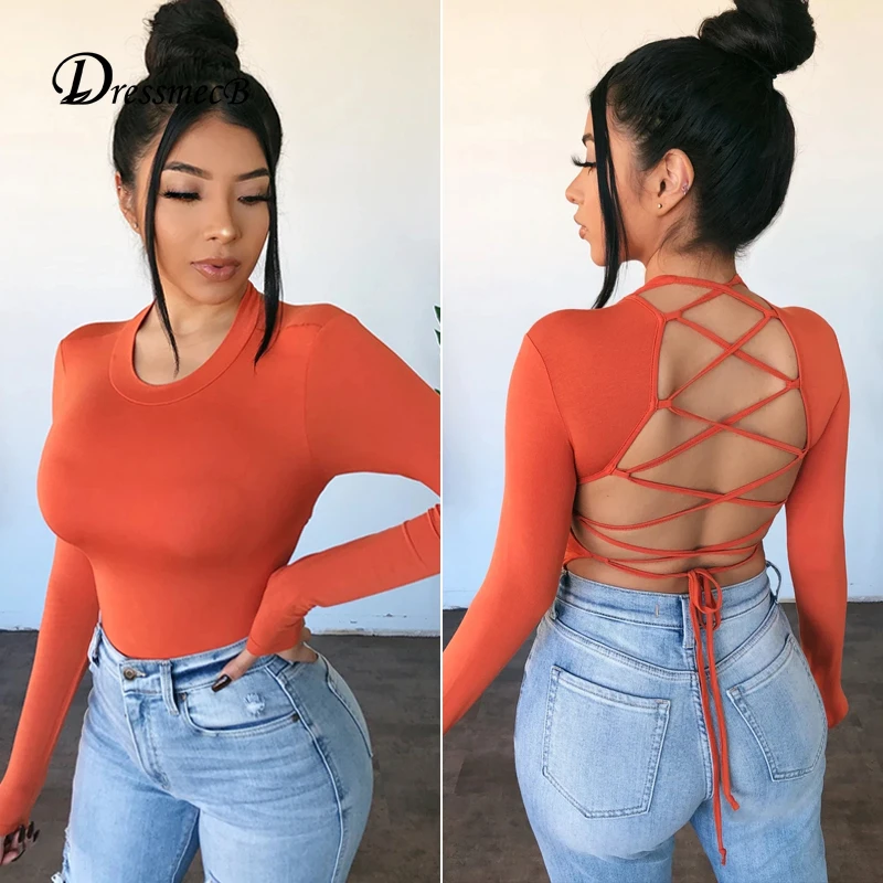 Женское облегающее боди с круглым вырезом длинным рукавом и открытой спиной