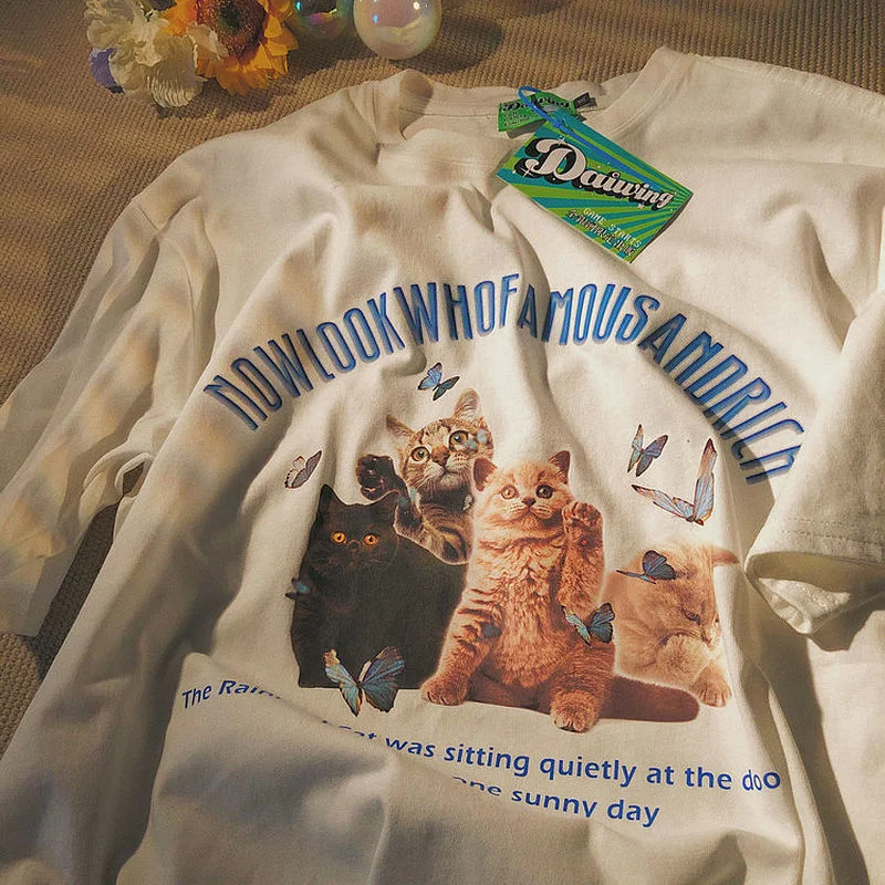 Футболка женская оверсайз из 100% хлопка с принтом кошек и бабочек топ круглым