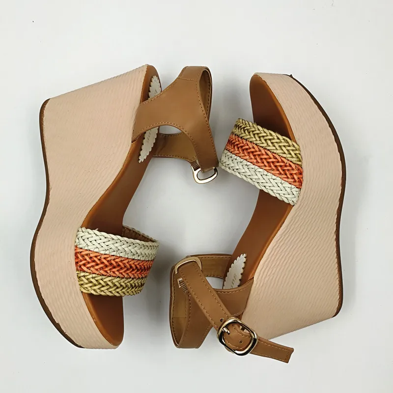 Женская летняя обувь босоножки на танкетке высоком каблуке туфли платформе и с