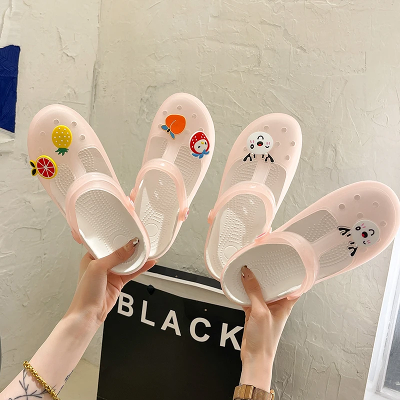 Fashion New Summer Stweet Girls Croc Clogs Outdoor Garden Shoes Non-slip Beach Shoes Female Slides Hollow Out  Jelly Shoes