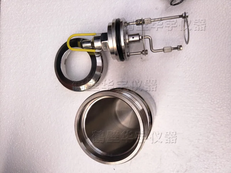 Калориметр кислородной бомбы для национального стандарта оснащен кислородом.