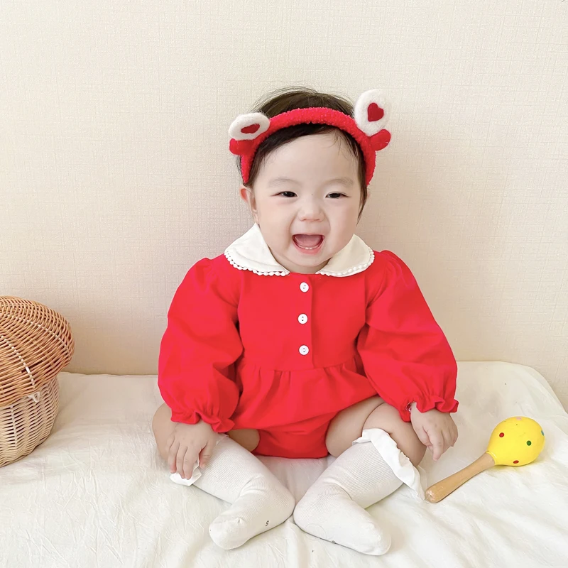 

2023 Autumn baby girl rompers boutique clothing new baby girl red long-sleeved doll collar romper triangle fart jumpsuit