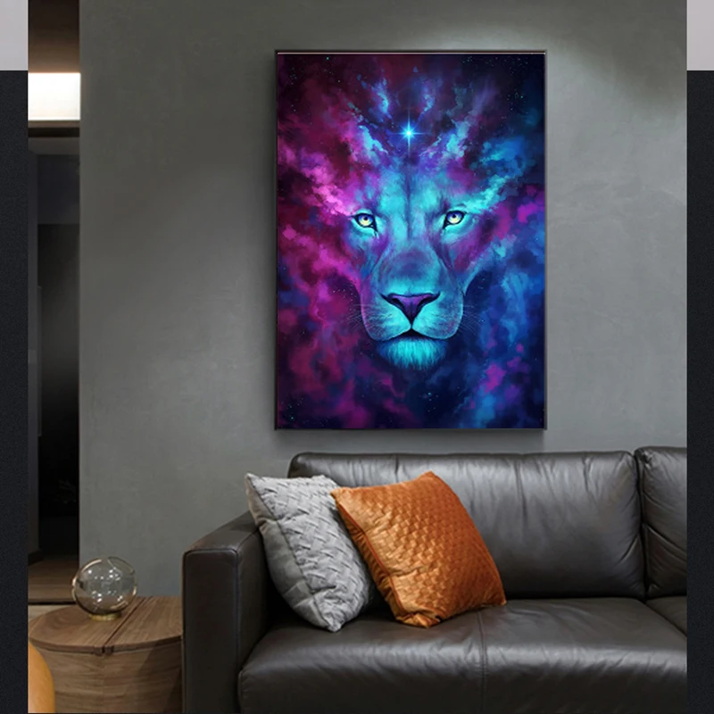 Художественный красочный синего цвета с принтом Лев и картина в абстрактном