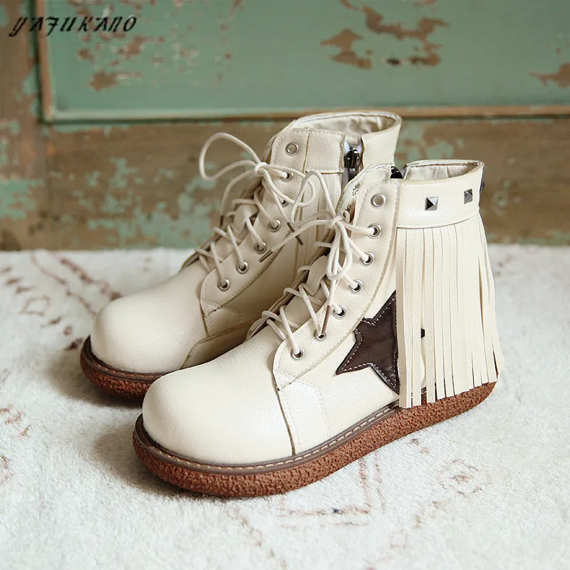 

Ботильоны женские на платформе со шнуровкой, большие кукольные ботинки с бахромой, с заклепками в литературном ретро стиле, повседневные бо...