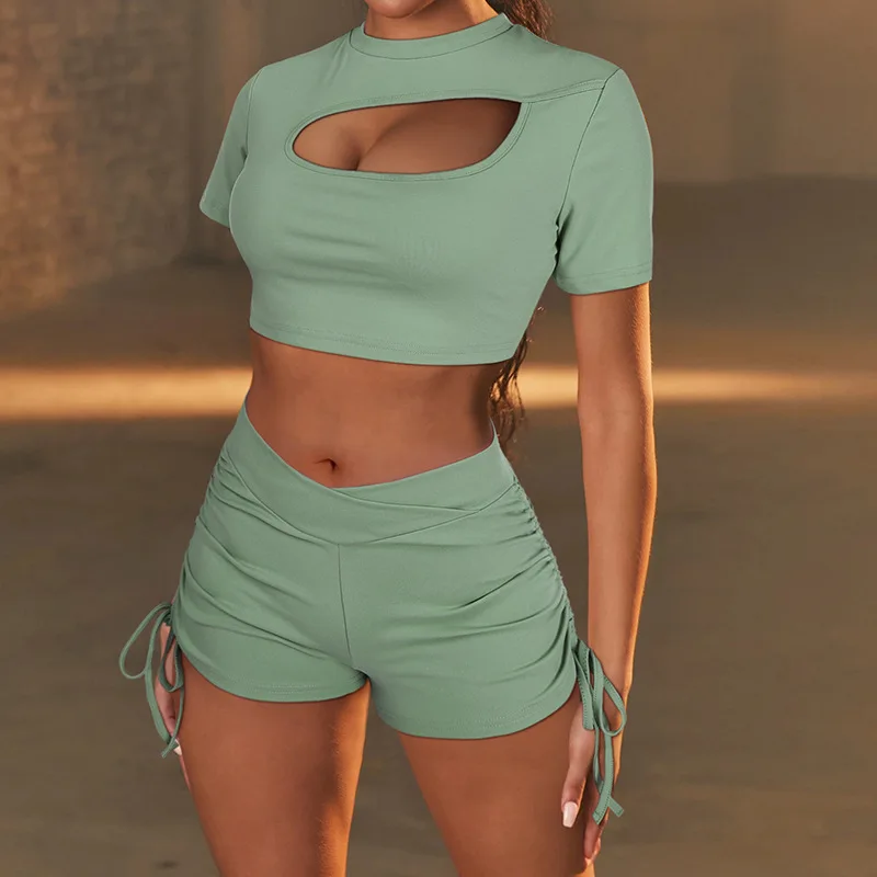 

2021 Casual Two Piece Outfits 2 Pieces Sets Women Crop Tops and Shorts Suits Sports Bra Shorts Two-piece Fitness Set
