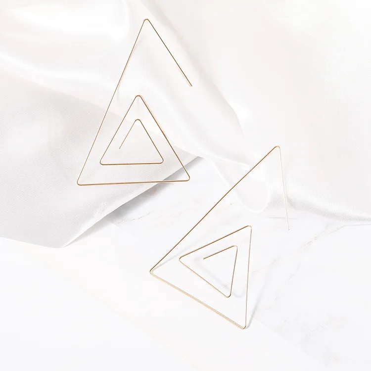 

Glamour Earrings 2019 Fashion New Earrings Simple Wild Paper Clip Geometric Triangle Net Red Earrings Women's Clothing