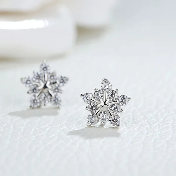 

Women's 2021 new snowflake inlaid zircon earrings small, cute, simple and fashionable earrings hot sale for female jewelry gifts
