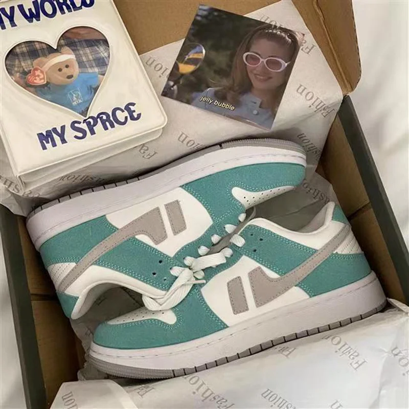 

2021 New Women Casual Shoes Classic High Quality Fashion Outdoor Girls Skateboard Flat Sneakers Female Zapatos De Mujer Tenis