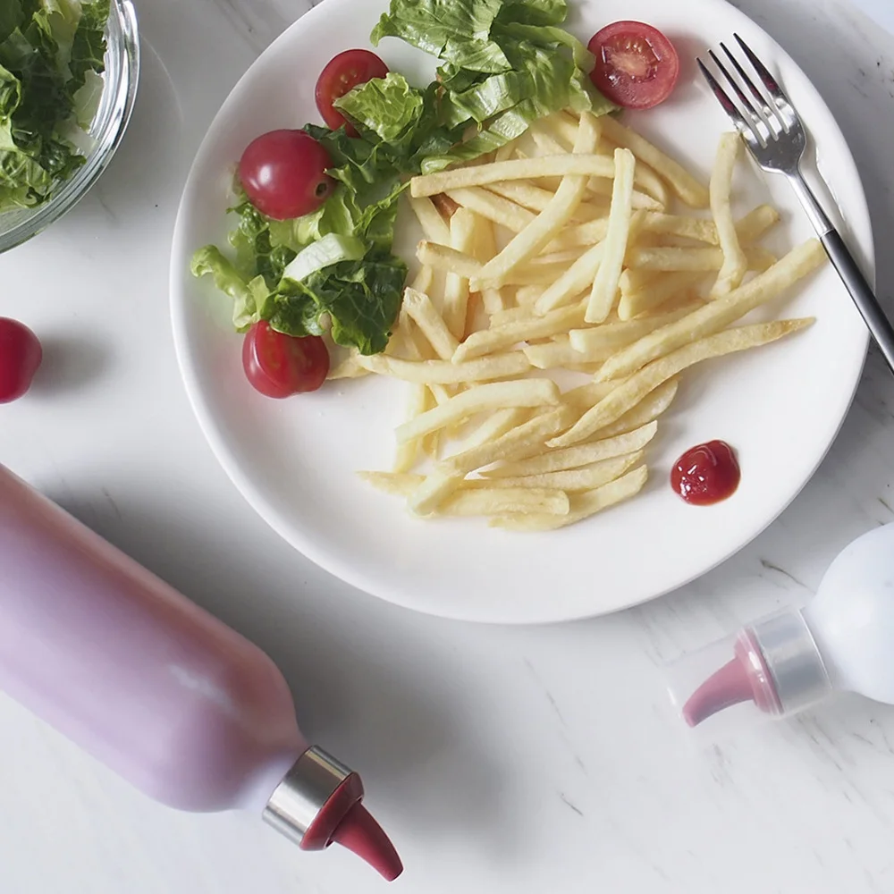 

2pcs Silicone Squeeze Jam Bottles Squirt Tomato Sauce Dispensers BBQ Accessories for Salad Dressing Mustard (Mixed Colors)