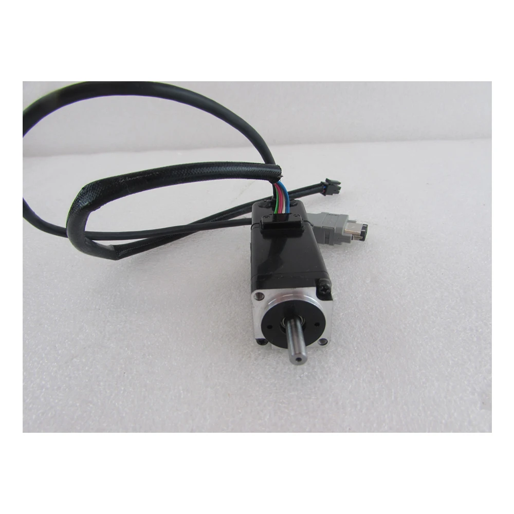 

original ac servo motor SGMPS-04ADK-HA12