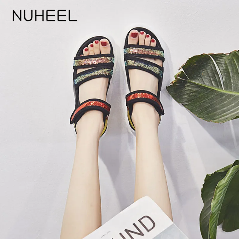 NUHEEL женская обувь цветные сандалии на платформе с блестками летняя новая удобная