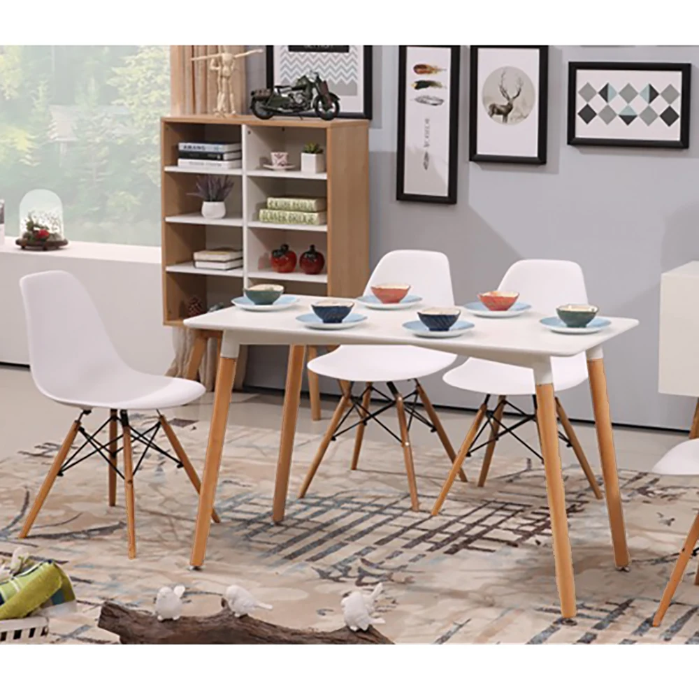 Домашний обеденный стол прямоугольный черная краска на ножках из бука